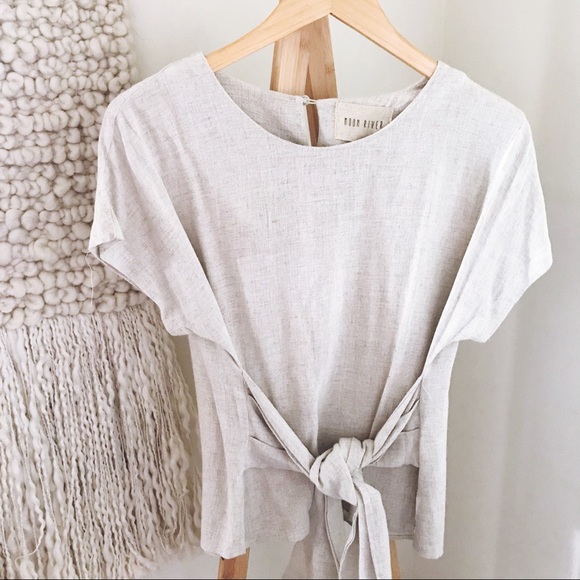 Anthropologie Tops - ⭐️SOLD⭐️ Anthropologie Tie Waist Linen Top - XS